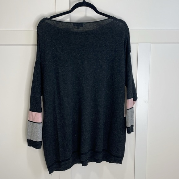 Vintage Made in Italy Everest Pink, Grey and Black Sweater - Picture 2 of 7
